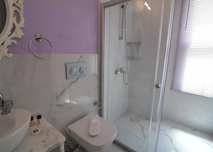 Kiraz Cicegi Butik Akyaka