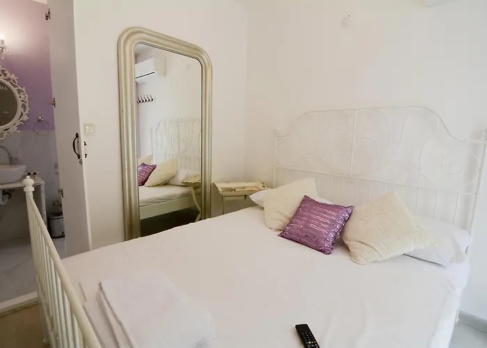 Kiraz Cicegi Butik Akyaka